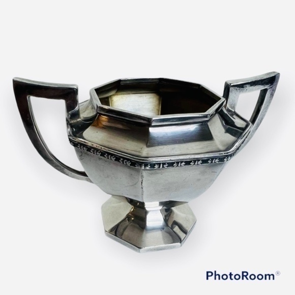 Wilcox Silver Plate Co Sugar Dish and Creamer - Picture 5 of 11